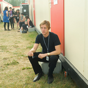 Paul Banks - List pictures