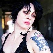 Brody Dalle - List pictures