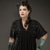 Caro Emerald - List pictures