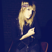 Juliet Simms - List pictures