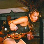 Destra Garcia - List pictures