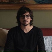 León Larregui - List pictures