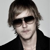 Paul Banks - List pictures