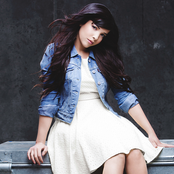 Indila - List pictures