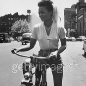 Eartha Kitt - List pictures