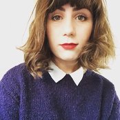 Dodie Clark - List pictures