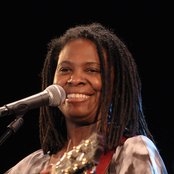 Ruthie Foster - List pictures