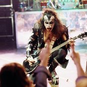 Gene Simmons - List pictures