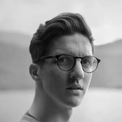 Dan Croll - List pictures