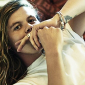 Conrad Sewell - List pictures