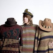 Christofer Drew - List pictures