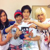 N.flying - List pictures