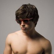 Justin Gaston - List pictures