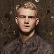 Ed Drewett - List pictures