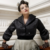 Caro Emerald - List pictures