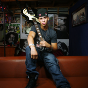 Carlito Olivero - List pictures