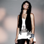 Fefe Dobson - List pictures