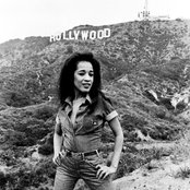 Ronnie Spector - List pictures