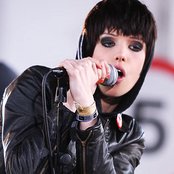 Alice Glass - List pictures