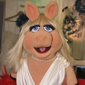 Miss Piggy - List pictures