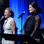 Kristen Bell & Idina Menzel - List pictures