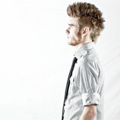 Colton Dixon - List pictures