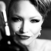 Ivy Levan - List pictures