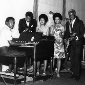 The Staple Singers - List pictures