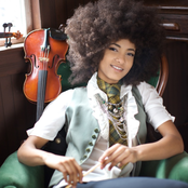 Esperanza Spalding - List pictures