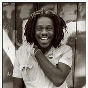 Dennis Brown - List pictures