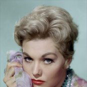 Kim Novak - List pictures