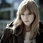 Lucy Rose - List pictures