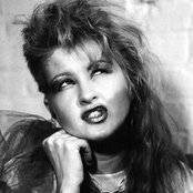 Cyndi Lauper - List pictures