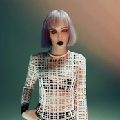 Alice Glass - List pictures