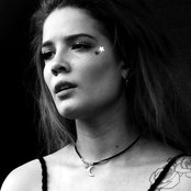 Halsey - List pictures