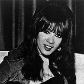 Ronnie Spector - List pictures