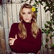 Ella Henderson - List pictures