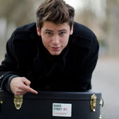 Bastian Baker - List pictures