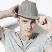 Ed Drewett - List pictures