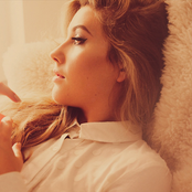 Ella Henderson - List pictures