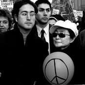 Sean Lennon - List pictures