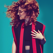 Jess Glynne - List pictures