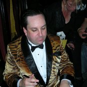 Richard Cheese - List pictures