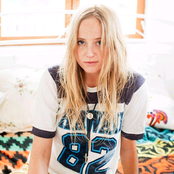 Lissie - List pictures