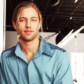 Casey James - List pictures