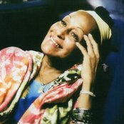 Omara Portuondo - List pictures