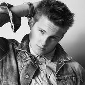 Alexander Ludwig - List pictures