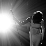 Whitney Houston - List pictures