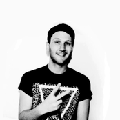 Zomboy - List pictures