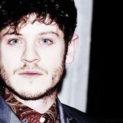 Iwan Rheon - List pictures